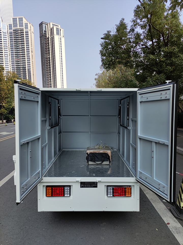 蔚蓝卡地亚花园城交车现场-乐成案例-电动旅行车|景区旅行车|景区共享车|运营|出租|巡逻车|消防车|电动小火车|燃油旅行车|厂家-Bwin必赢亚洲