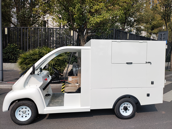 蔚蓝卡地亚花园城交车现场-乐成案例-电动旅行车|景区旅行车|景区共享车|运营|出租|巡逻车|消防车|电动小火车|燃油旅行车|厂家-Bwin必赢亚洲