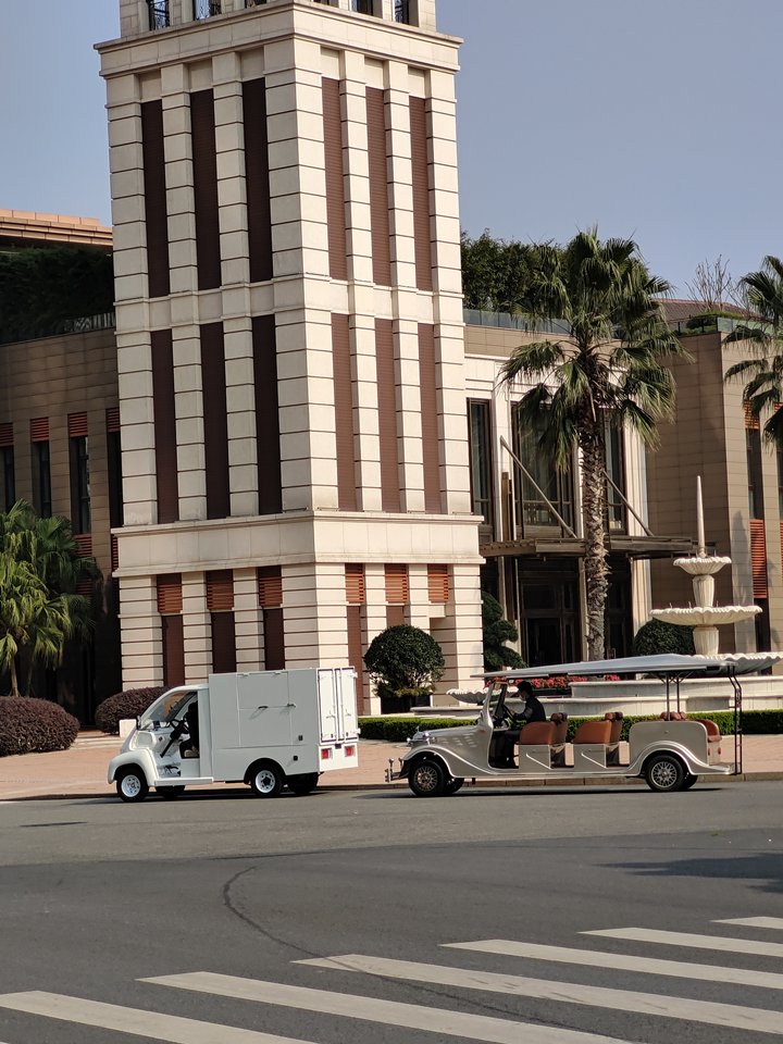 蔚蓝卡地亚花园城交车现场-乐成案例-电动旅行车|景区旅行车|景区共享车|运营|出租|巡逻车|消防车|电动小火车|燃油旅行车|厂家-Bwin必赢亚洲