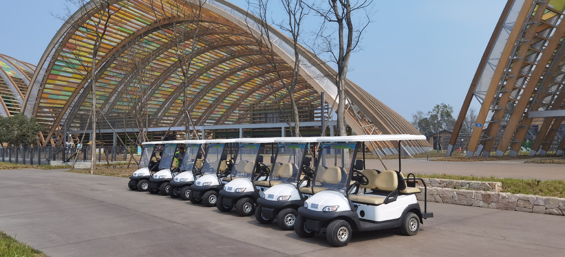 我司投入大宗共享电动车运营四川天府农博岛迎来沐春季看菜花花-公司动态-电动旅行车|景区旅行车|景区共享车|运营|出租|巡逻车|消防车|电动小火车|燃油旅行车|厂家-Bwin必赢亚洲