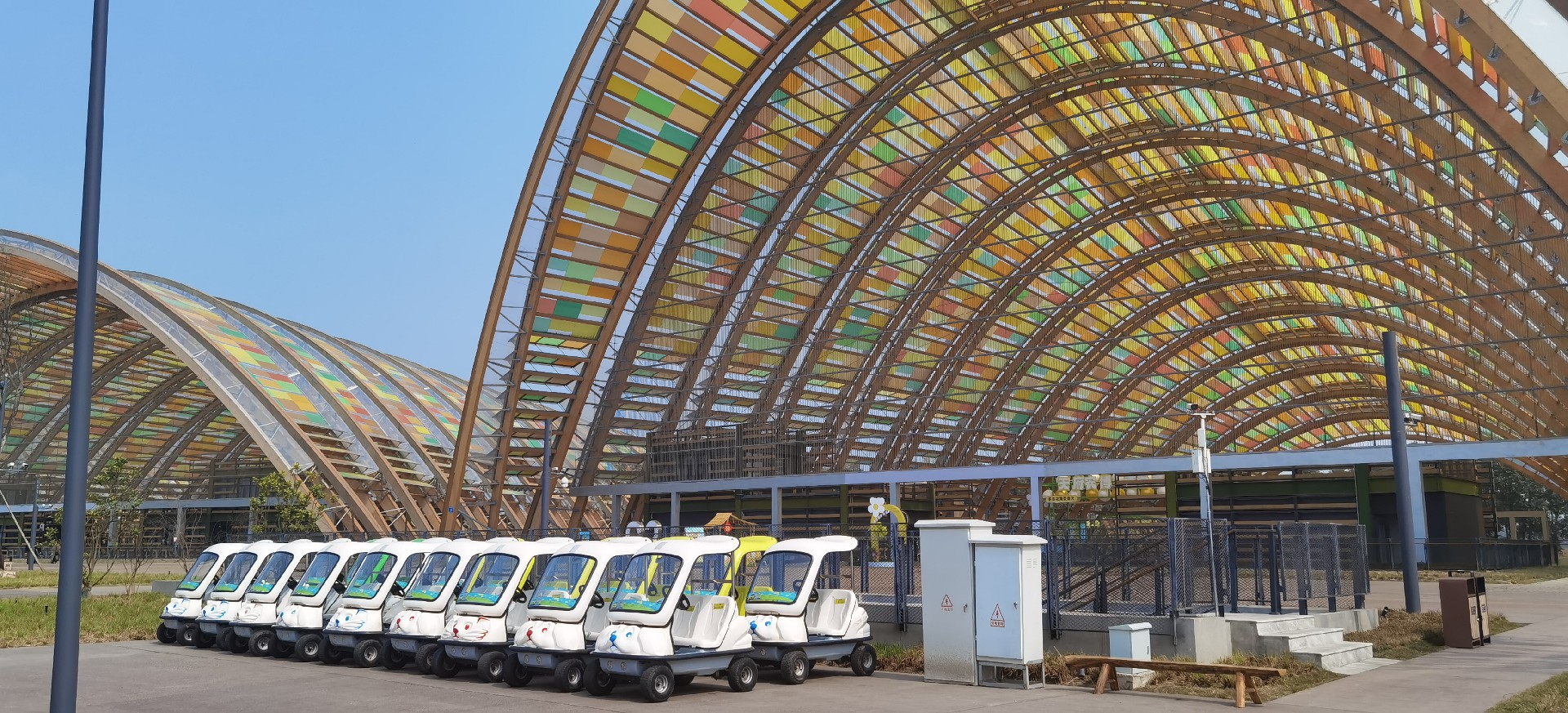 我司投入大宗共享电动车运营四川天府农博岛迎来沐春季看菜花花-公司动态-电动旅行车|景区旅行车|景区共享车|运营|出租|巡逻车|消防车|电动小火车|燃油旅行车|厂家-Bwin必赢亚洲