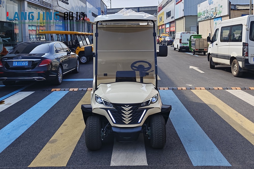 成都Bwin必赢亚洲·2023新款高尔夫箱式电动车上市-乐成案例-电动旅行车|景区旅行车|景区共享车|运营|出租|巡逻车|消防车|电动小火车|燃油旅行车|厂家-Bwin必赢亚洲