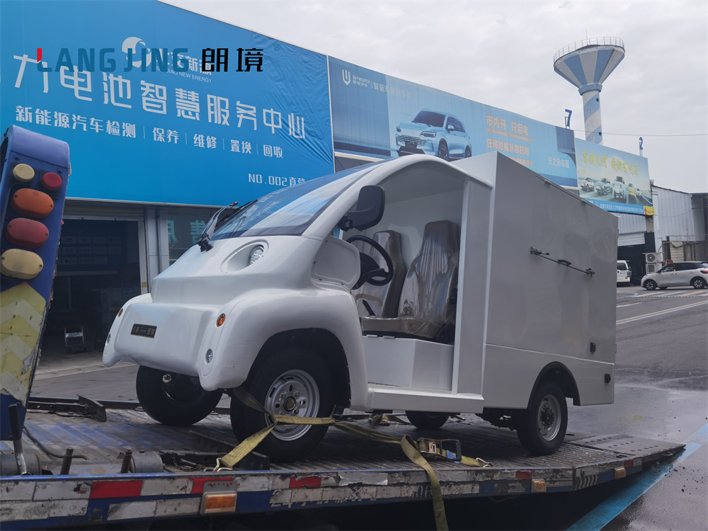 箱体车发车——蔚蓝卡地亚-景区公园-电动旅行车|景区旅行车|景区共享车|运营|出租|巡逻车|消防车|电动小火车|燃油旅行车|厂家-Bwin必赢亚洲