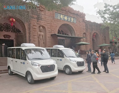 景区关闭旅行车交付——乐山佛都